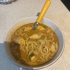 Tried using tofu but turned into an omelette haha so used chicken instead.

Still turned out very nice and made enough leftovers.