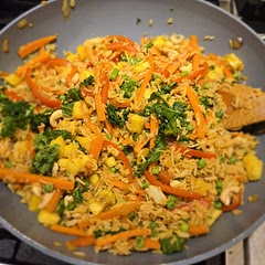 This is good! Very easy to make. Can pre-pre everything. I add extra veggies + some kale (was wilting away in my fridge). The quantity for the soy and curry is way to small. I measured with my heart! 