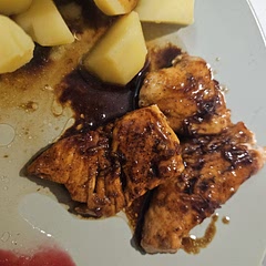Zrobiłam z ziemniakami i burakami ale myślę że z ryżem byłoby lepsze
Polecanko, oryginalny smak, zrobię ponownie