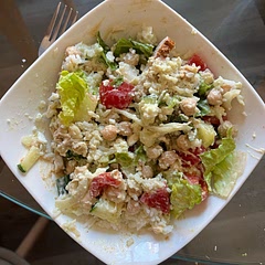 SO GOOD- I used a mix of chicken thighs and breasts. It’s basically like a homemade Greek chipotle bowl. Will definitely be making this again!