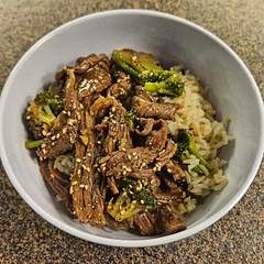 Delicious! I think next time, I'll add some red bell peppers. 