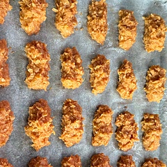 Added cumin, 25% more paprika, pepper, garlic powder and salt. Mixture was too wet and sticky (didn’t weigh the sweet potato) but baked on 180 for 8 minute a side and came out pretty decent, if a little soft. Had to add more panko to compensate but it dulled the spices. Next time weigh out ingredients properly and let lentils sit for the 10 minutes after cooking before adding into mix. Add something else to balance the cumin out. 1 large sweet potato made 26 tots.