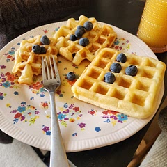 Nice basic waffles. I added blueberries 🫐 