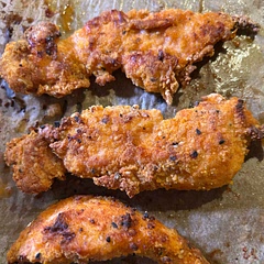 Instead of dipping in flour mix then egg.  I dipped in egg then flour mix.  It turned out very crispy.  I may add more everything bagel seasoning as I could not taste it.