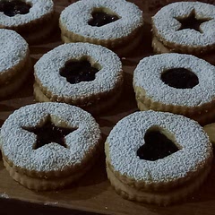 These were SO GOOD. I used raspberry jam, and with 250g of butter (I adjusted the recipe) I got 12 cookies total. For some reason my dough was kinda crumbly so I couldn't really roll it out as it kept breaking, but I tried my best and with my hands and some patience they turned out amazing! Will definitely make them again.