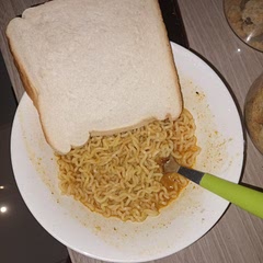 This is amazing,I am a kid but I didn't put steak and other sauces but I put some curry spice and more. And I put bread