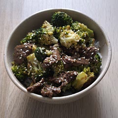 Delicious !! It takes more time than what the video said but it worth 100% of it. I think we feel that the sesame oil has a very deep taste and that's great.