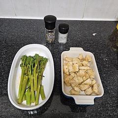 It was really delicious. I didn't use butter, I used margarine instead and I used tenderstem broccoli instead too. This sauce would also be amazing to put over chicken and rice. 