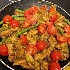 I added garlic and smoked and sweet paprika to the chicken because just salt and pepper sounded wrong to me! 

I served with rice and tenderstem broccoli! 

Was lovely.