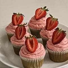 absolutely delicious and beautiful to look at! would definitely make again🩷💚