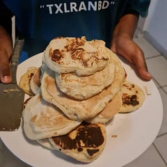 Added some more sugar and vanilla, fluffy pancakes