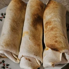 It was easy to assemble and follow the directions for a quick lunch/snack time food. 
Adult and kid friendly alike in my opinion 