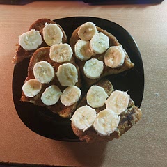This recipe was really yummy!

I did substitute stevia for maple syrup (1 tbsp for 6 drops) and I drizzled some on top too and that kinda made it taste similar to pancakes which was really nice :D