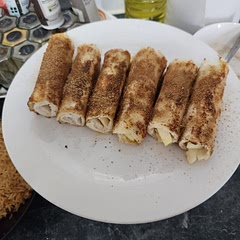Apples should be caramelised to make it more like an apple pie.