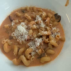 Yummmmm!  Also assed mushrooms and pancetta. So delicious!