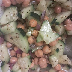 I don't add tomatoes because I don't wanna but man it's so quick and tasty and fresh