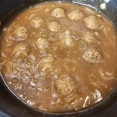 This is a great gravy recipe. I cooked meatballs in it. Perfect!!
Thank you.