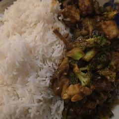 I would make more sauce to go on the side or to drizzle over the top and on the rice.  Otherwise,  yum 👩‍🍳