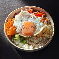 Easy and complete! Should use a bigger bowl though.  

Used a sriracha sauce.
