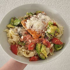 I did upgreated this recipe a bit - i added pasta and tomato sauce with a little bit of parmigiano on top - it was brilliant!! I highly recommend this recipe<3