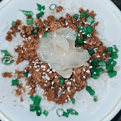 Tonight I made this and added my own twist by also adding sushi ginger as a garnish. My family was RAVING about how delicious this was! Will have again