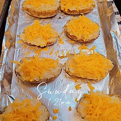 Amaze, family loved them. Didn't have bacon but still great!!