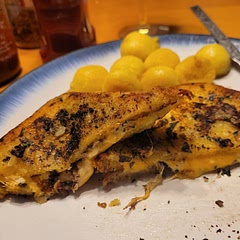 Tasted better than it looks. Very good. Very garlicky. Used mayo instead of butter and extra garlic.