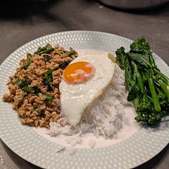 Great recipe, one of my all time fav dishes from Thailand. So simple but yet so satisfying. 