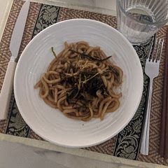 Was a very delicious recipe as is. Can add chilli flakes if you like. Also make extra of the sauce so you can use it later. 