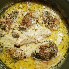 This was a fairly easy recipe to make. Outside of the parmesan cheese, I also melted in a bit of Asiago cheese. The fresh herbs, garlic and onions really brought out the flavors. 