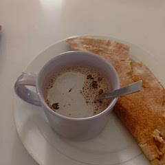 1 tortilla wrap with 3 eggs and 1 avocado with a sprinkle of cheese.
Hot chocolate made with two teaspoons of skimmed milk and one teaspoon of cocoa powder.
no sugar added.