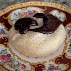 Very soft and delicious. I didn't have time to let the butter soften, so I melted it in the microwave and thought I was likely going to ruin them, but they still turned out amazing! I put a drizzle of leftover fondue chocolate on top.