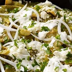 Chilaquiles verdes con huevo