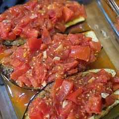 Laisser les aubergines plus longtemps au four quand on ne mange pas la peau ! 