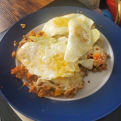 So good. Seasonings I added were pepper,dalt,garlic salt, and chicken bouillon. Didn't add red pepper flakes for my 1 year old since he doesnt have high spice tolerance. Served with fried eggs on top for a brunch meal.