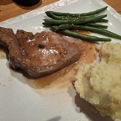 Great sauce! For 3 pork cutlets, I used 2 garlic cloves, reduced the honey to 2-3 tblesp and made up the volume to 1/2 cup with water, 1 tblesp vinegar and 1 tsp stock. The sauce was thickened with cornflour.