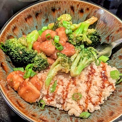 Delicious. The sauce was a little gelatinous. The pan was too hot for the cornstarch. Still very tasty. Not too salty even using traditional soy sauce. Accompanied by Brown rice with a drizzle of Japanese BBQ sauce 