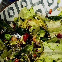 I love how this recipe offers so many ingredient substitutions! My apple turned out bad inside, so I swapped it for strawberries and added lettuce. The result was healthy, light, and delicious. I also love that I can easily adjust the ingredients based on what I have in my fridge!
