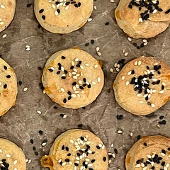 Super easy, quick and delicious! Will be a resguardar snack!