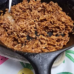Serves 8 in my opinion. Also used reduced sodium tomato sauce and reduced sodium worcestershire sauce and this turned out good. Would make this occasionally again. 