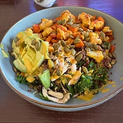 So yummy! Added red pepper flakes to the sauce and cayenne to the veggies. Used 1/2 head cauliflower, 2 sweet potatoes and 2 carrots. Added rotisserie chicken but would be good with tofu.