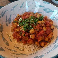 Great flavour. Had it with naan and rice before, always a hit!

I don't have amchoor, so I add a big teaspoon of tamarind paste as suggested. 