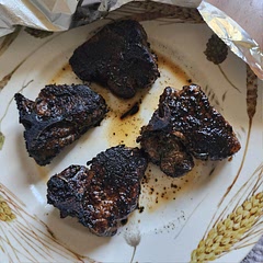 Made 4 chops, same directions. 3 minutes on each side, turned off propane (was smoking and flames), and finished the 5 minutes turning chops with fire off.