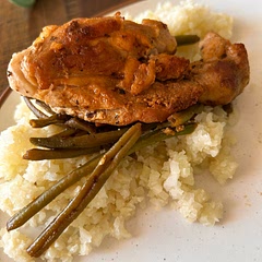 Added on top of a bed of cauliflower rice. Very good!!