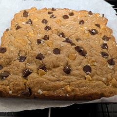 Made with half chocolate chips and half butterscotch chips. Very, very good. 