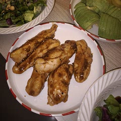 Juicy and sweetie. I am very happy because it's been a long time since I have cooked a very good breast chicken like this 