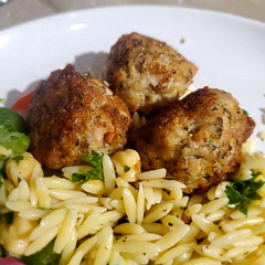 Yes I agree, the addition of panko really helps the meatball keep its form. Other than that, I followed the recipe. A quick and simple, yet very flavorful and satisfying recipe! Thank you! 

I served it with a fresh Mediterranean cucumber side salad! Would've snapped a pic of the whole plate, but only remembered after I'd already eaten most of it lol. 