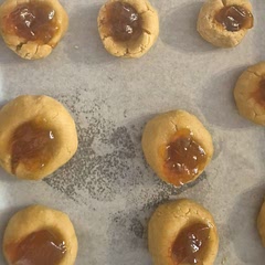 Used Apricot jam, came out well