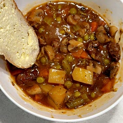 This recipe is amazingly tasty. I added a dash of bbq sauce, Worcestershire sauce, beans, broccoli, a cup of gravy powder with water and tonnes of peppercorns. Yummmo