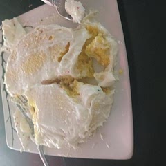 Used icing for yellow cake. Tasted like yogurt 🥒sour